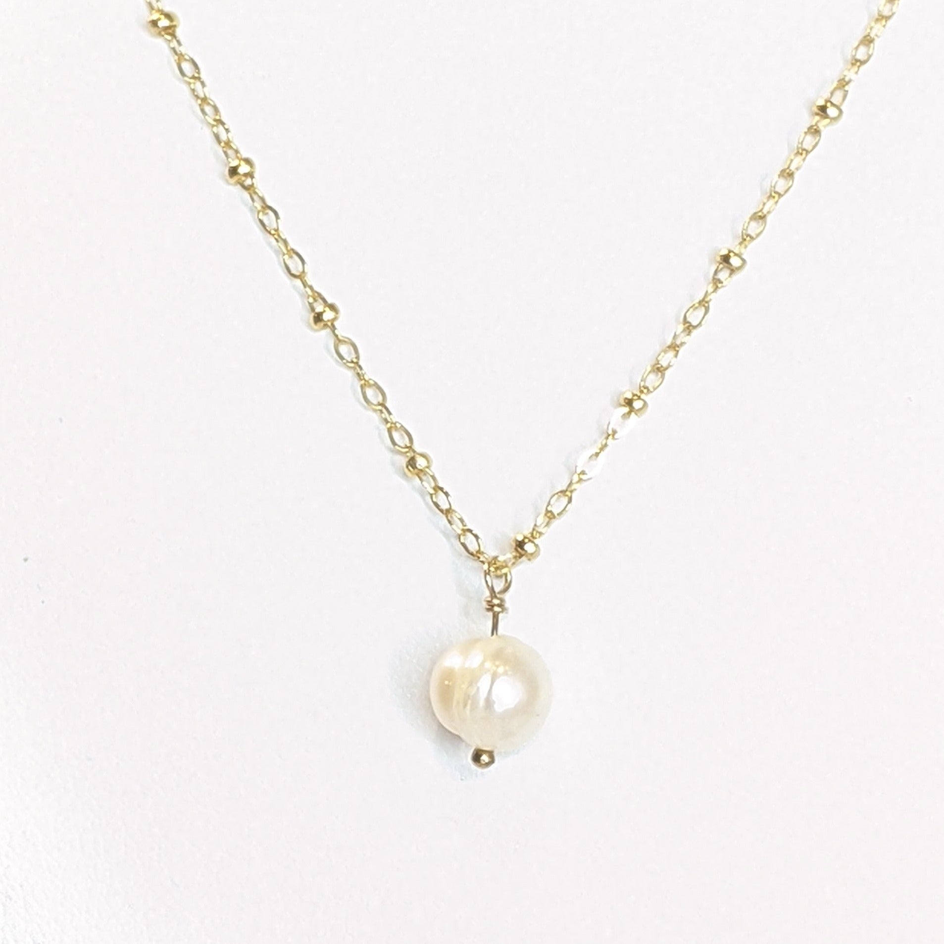 Freshwater Pearl on a Stardust Chain in Yellow Gold Fill