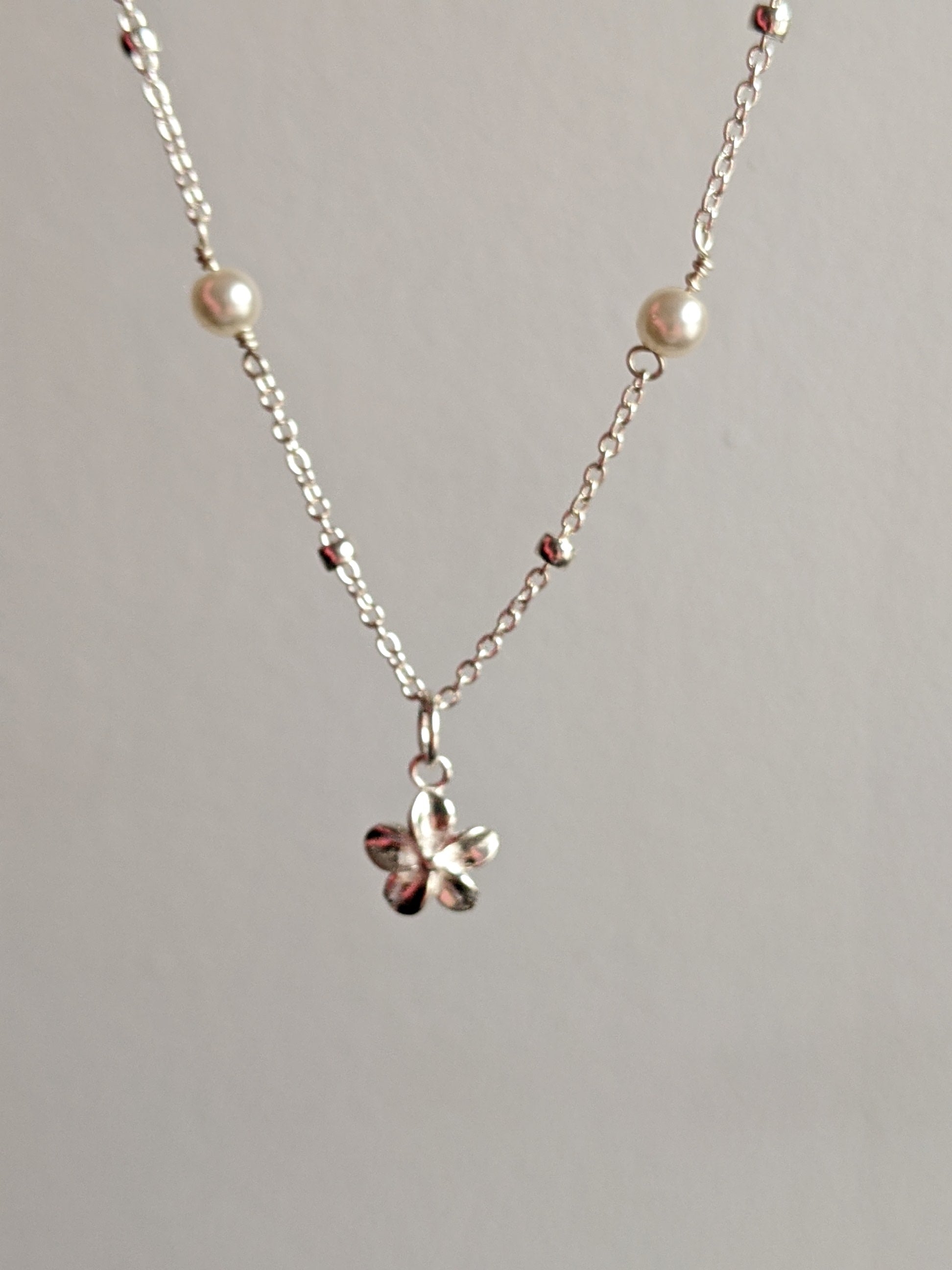 Flower Necklace in Sterling Silver