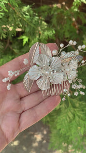 #005 Silver Bridal Hair Comb – Floral Design with Pearls & Crystal Accents