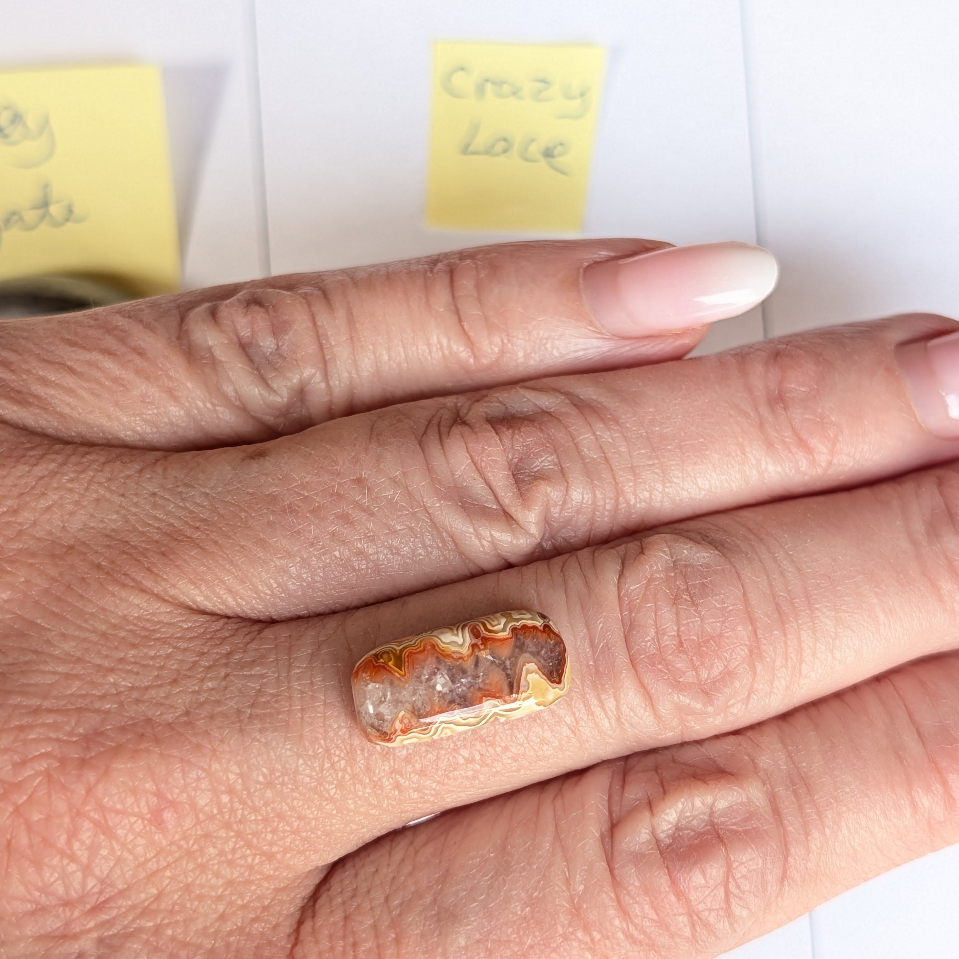 Neutral Agate Deposit